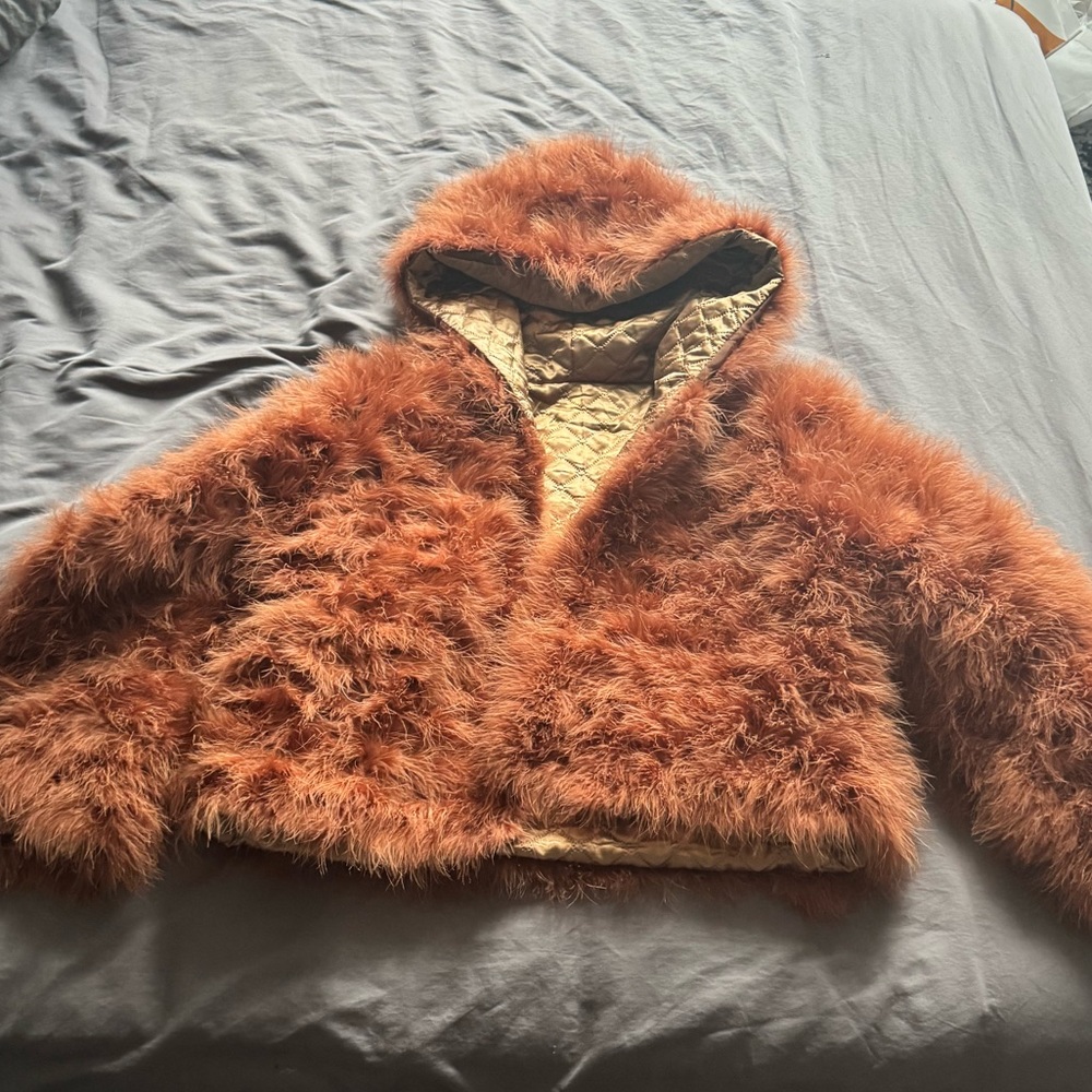 Brand new marabou feather quilted hooded jacket

Rust / dark terracotta color